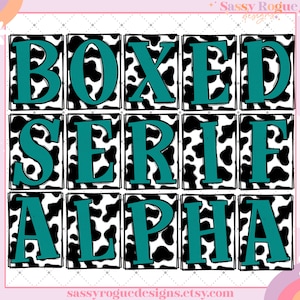 以下が含まれることがあります： 黒と白の牛柄の背景に、ターコイズブルーの文字「BOXED SERIF ALPHA」が書かれた、9つのデジタルクリップアート画像のセットです。