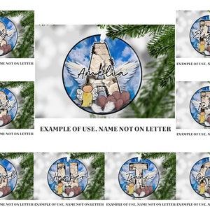 Ornement rond de lettres commémoratives de Noël personnalisées, personnalisé dans la mémoire aimante, ailes d’ange de sympathie, souvenir, sous-verre de lettres de griffonnage