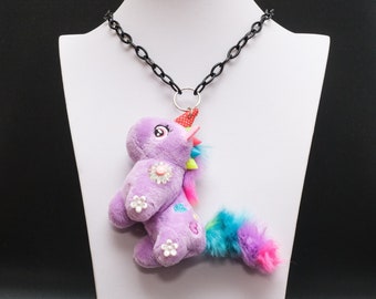 Collier licorne, pendentif licorne peluche, collier arc-en-ciel, licorne kawaii, collier pointes, fée kei, mode Decora, licorne violette -10330