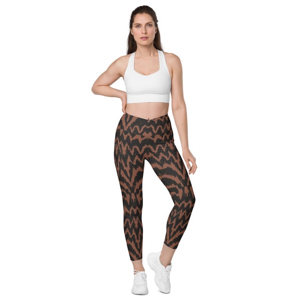 Leggings with pockets and crossover waistband Africa, animal print yoga pants with large side pockets