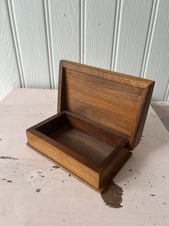 Vintage carved wooden box / hinged lid / Trinket … - image 4