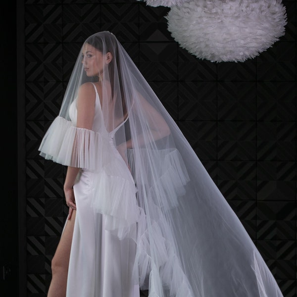 Luxurious Ruffle wedding veil with blusher, Two layers ruffled edge bridal veil, Blushered fluffy soft tulle veil, Frill edge puffy veil