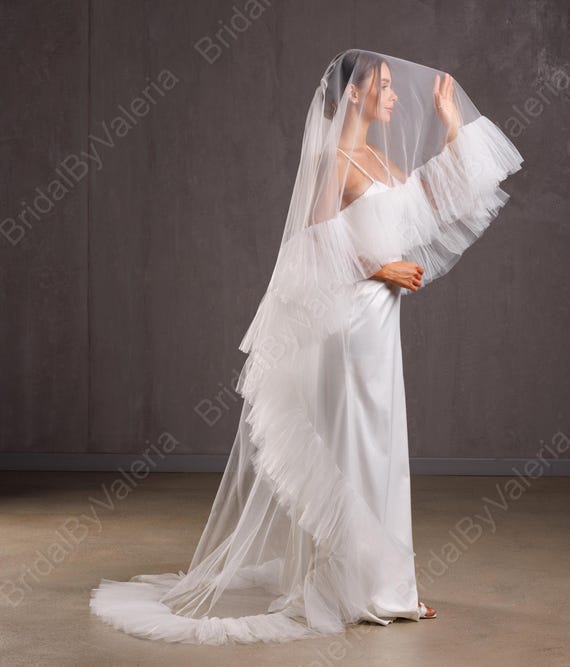 White Fingertip Ruffle Edge Wedding Veil With Blusher and Comb Ivory Ruffle Wedding Veil - Frill Blusher Veil, off White  main image 3