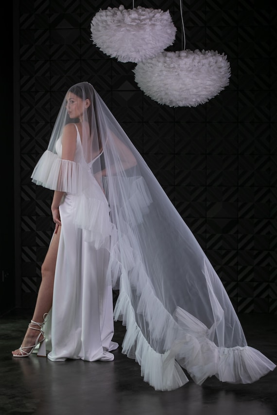 Long Wedding Veil with Double Soft Tulle Layer Plain Two-Tier Cathedral and Chapel Length Tulle Veil | ieie  main image 4