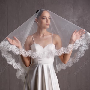 Two layers wedding veil Lace trim bridal veil 2 tires Fingertips double tiers Veil With blusher Long bridal veil 2 layered