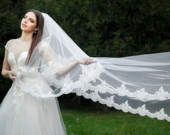  Ursumy Bride Wedding Lace Veil Short Waist Veils 2 Tier Soft  Tulle Veil Bridal Veils with Comb (Ivory) : Clothing, Shoes & Jewelry