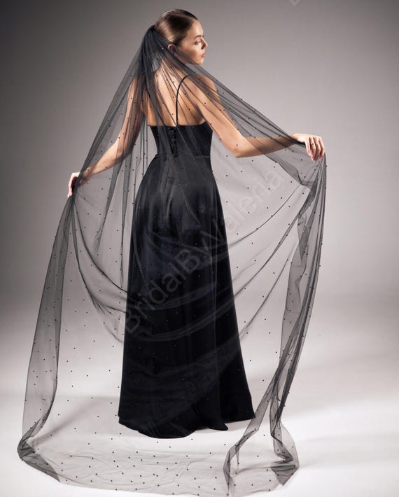 Gothic Black Wedding Veil: Pearl Bridal Tulle Veil - Etsy display picture 3