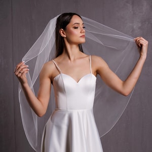 Pencil Edge Wedding Veil, Simple Wedding Veil,Cascading Veil with pencil Cord Trim, Fingertip rolled edge Veil, one Tier cathedral  Veil