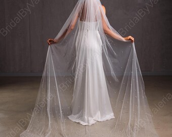 Cascading Pearl 90” Chapel Length Veil - Never Worn! Cascading Pearl Veil- Elbow, Fingertip, Waltz or Cathedral  main image 4