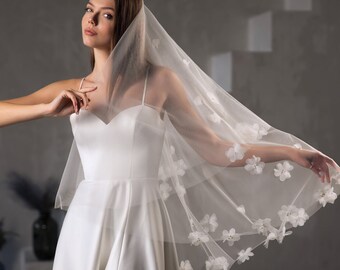 3D Floral Wedding Veil With Blusher - Off-white Tulle  display picture 1