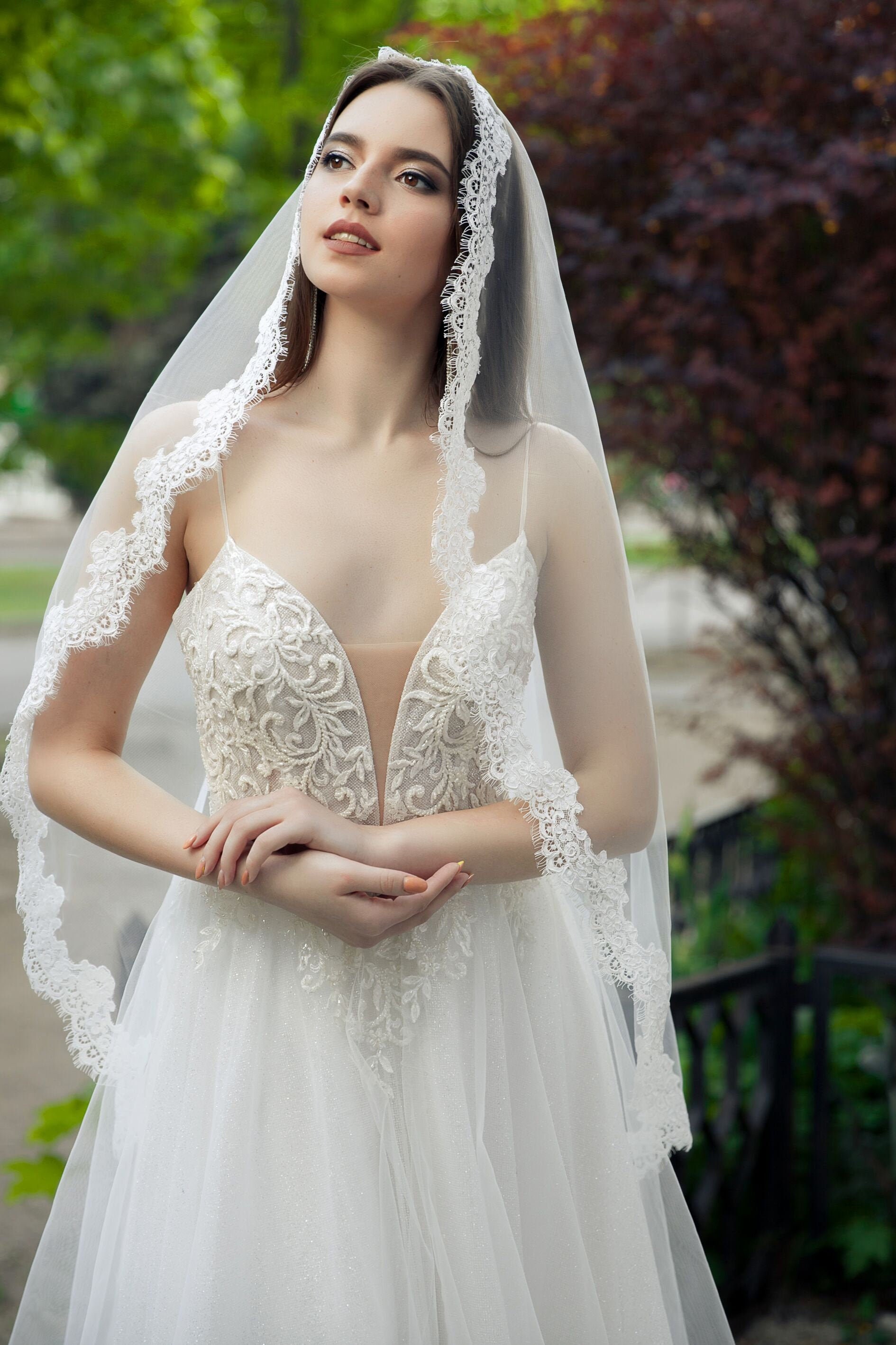 Calais Alencon French Lace Veil in Ivory –