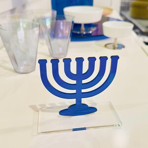 Menorá de acrílico, Mazel Tov, mesa de Janucá, regalos de Janucá, decoración de Janucá, tarjeta de mesa, regalos judíos, feliz Janucá, menorá moderna