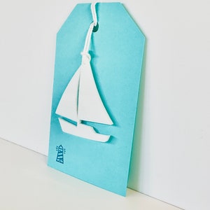 Etichetta regalo in acrilico per barche a vela, etichette appese, barche a vela, matrimonio a destinazione, etichette regalo festive, vela, matrimonio nel Maine, idee per incartare i regali
