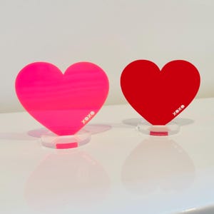 Decoração de coração de acrílico, presente de aniversário, abraços e beijos XOXO, cartões de lugar rosa de acrílico, presentes de coração, XOXO, lembranças de coração, corações de dia dos namorados