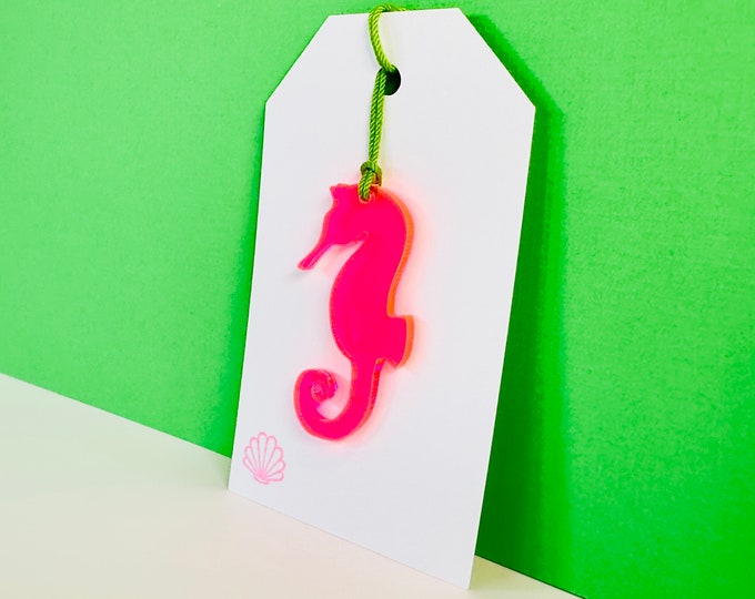 seahorse gift tag