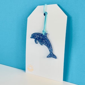 Acrylic Dolphin Gift Tag, Beach Party Favor, Kids Party, Dolphin Ornament, Gift Tag, Gift Wrap, Place Card, Laser Cut Acrylic Dolphin