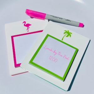 Porte-notes tropical en acrylique avec motifs flamants roses et palmiers, accessoire de bureau amusant pour pense-bêtes, cadeau d'anniversaire pour amis