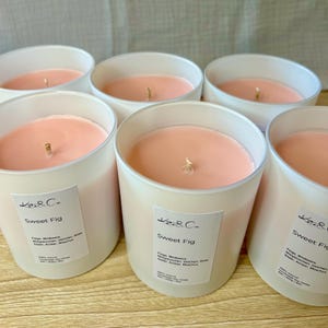 Fig scented candle, scented candle in a glass with lid, decorative spring candle, sweet fig scented candle, organic scented candles, Valentine&#39;s Day gift