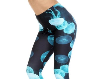 Electric Blue Jelly Fish Leggings par USA Fashion™, Collection Creamy Soft Leggings®, Poisson, Vie marine, Impression laser, Mer, Océan, 200 g/m²