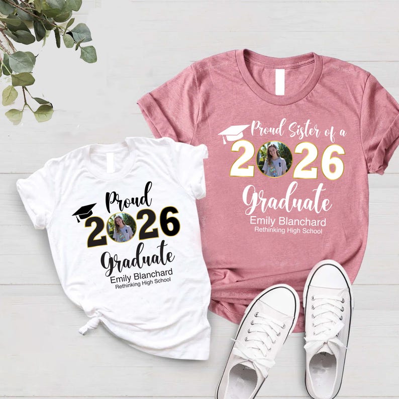 Personalized Graduation Shirts, Add The Photo Graduation Shirt, Proud Mom of a 2026 Graduate Shirts, Class of 2026 Family Graduation Shirts Bild 4