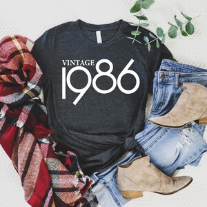40th Birthday Gift For Woman, Vintage 1986 Shirt, 40th Birthday Shirt, 1986 T-shirt, Vintage Retro 1986 T-Shirt, Gift For Her And Him imagen 2