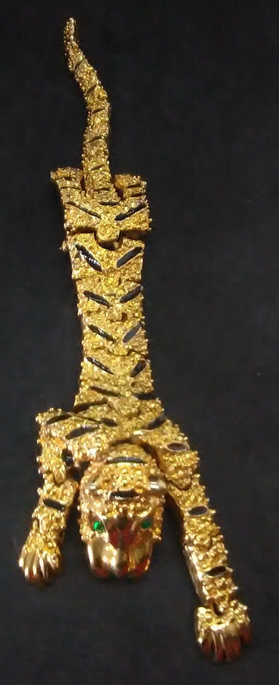 Vintage Goldtone Articulated Tiger Shoulder Brooch