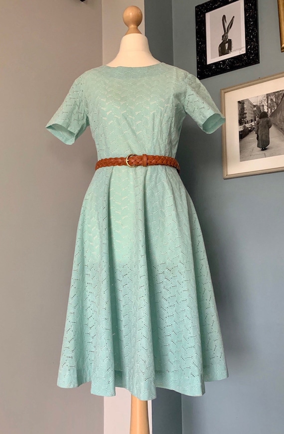 1950’s Broderie Anglaise cotton eyelet lace dress
