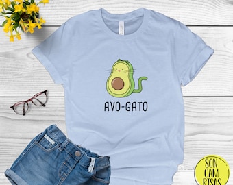 Avo-Gato Cute Spanish Shirt , Camiseta Espanol , Play on Words Cartoon in Spanish , Funny Puns Unisex T Shirt