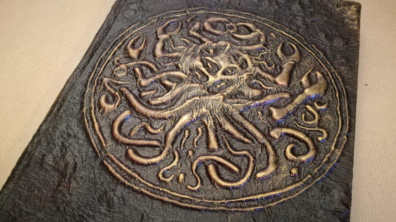 El Libro Negro, libro inspirado en Skyrim hecho a mano imagen 3