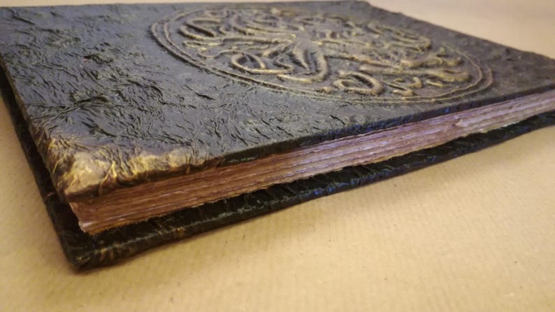 El Libro Negro, libro inspirado en Skyrim hecho a mano imagen 7