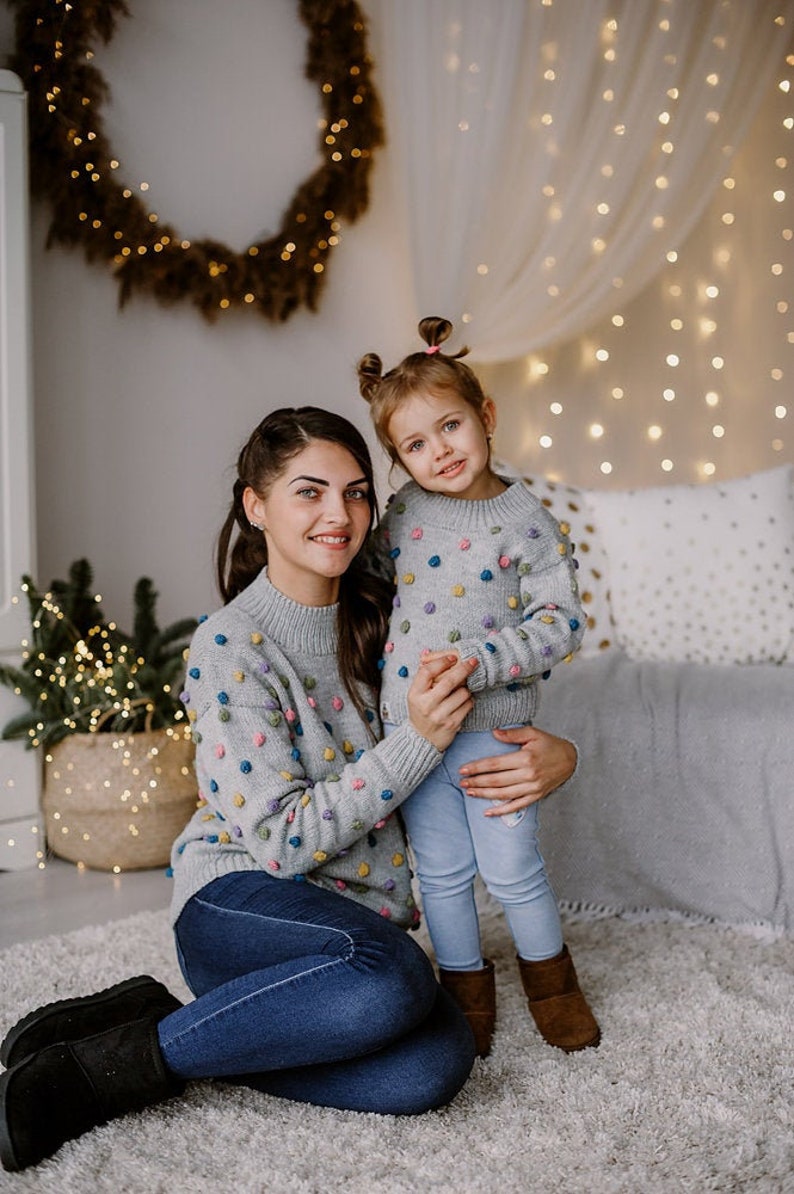 matching jumpers mum and daughter