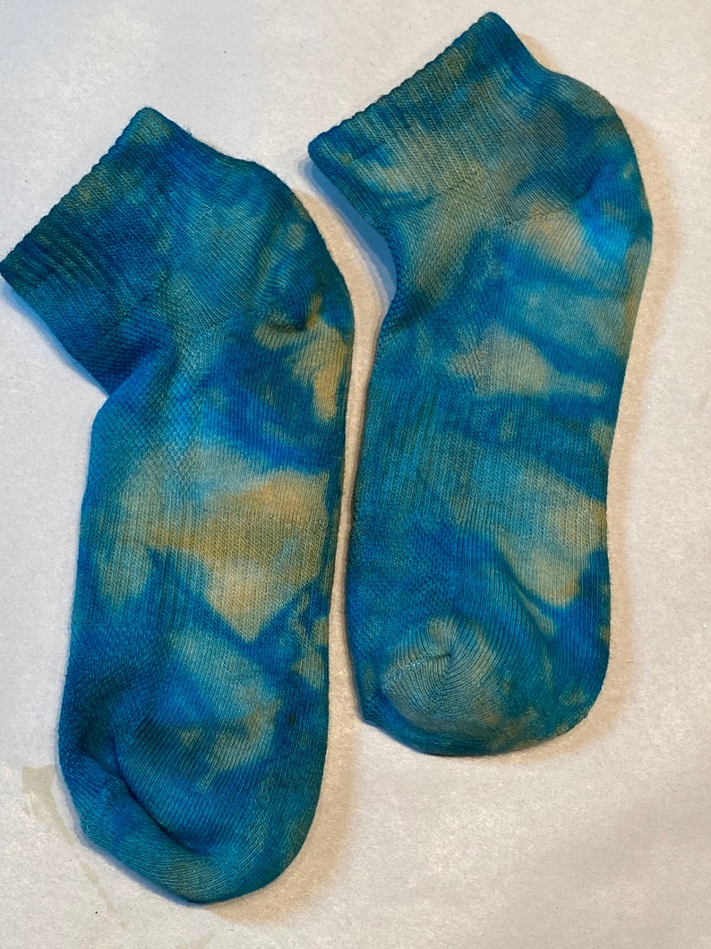 Hand Dyed Tie Dyed Quarter Length Athletic Socks Lilly Pad