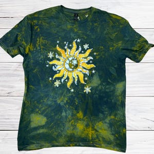 Midnight Sol Batik T-Shirt - Unisex Hand Painted Batik Shirt - Size Large