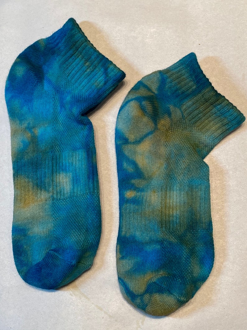 Hand Dyed Tie Dyed Quarter Length Athletic Socks Lilly Pad