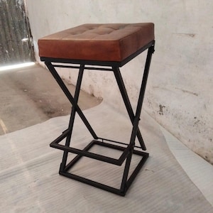 Handmade Industrial Leather Bar Stool – Foldable Rustic Seating