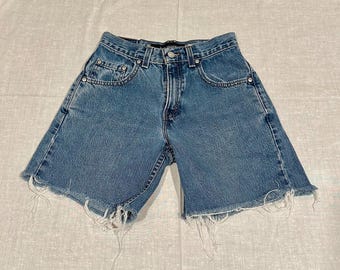 Vintage 1990s LEVIS Silvertab Baggy Jean SHORTS Size 27 Small