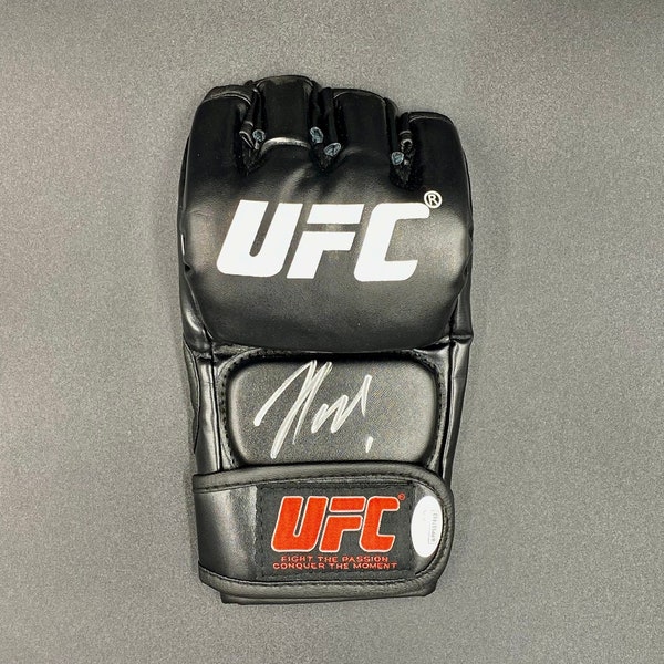 Nick Diaz Signed UFC Glove (JSA)