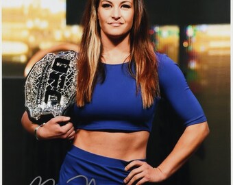 Miesha Tate signerad UFC 11x14 foto - PA-certifiering