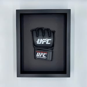 Deiveson Figueiredo Signed UFC Boxing Glove - Beckett certification