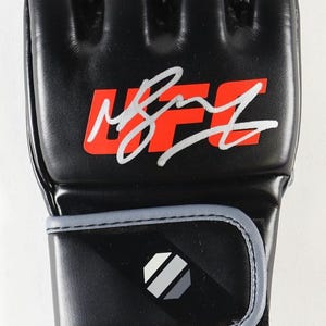 マイケル・ビスピンがUFCグロベフにサイン - ベケット認証