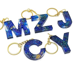 Llavero de hoja de oro azul / Llavero de resina / Llavero de letras / Regalos hechos a mano