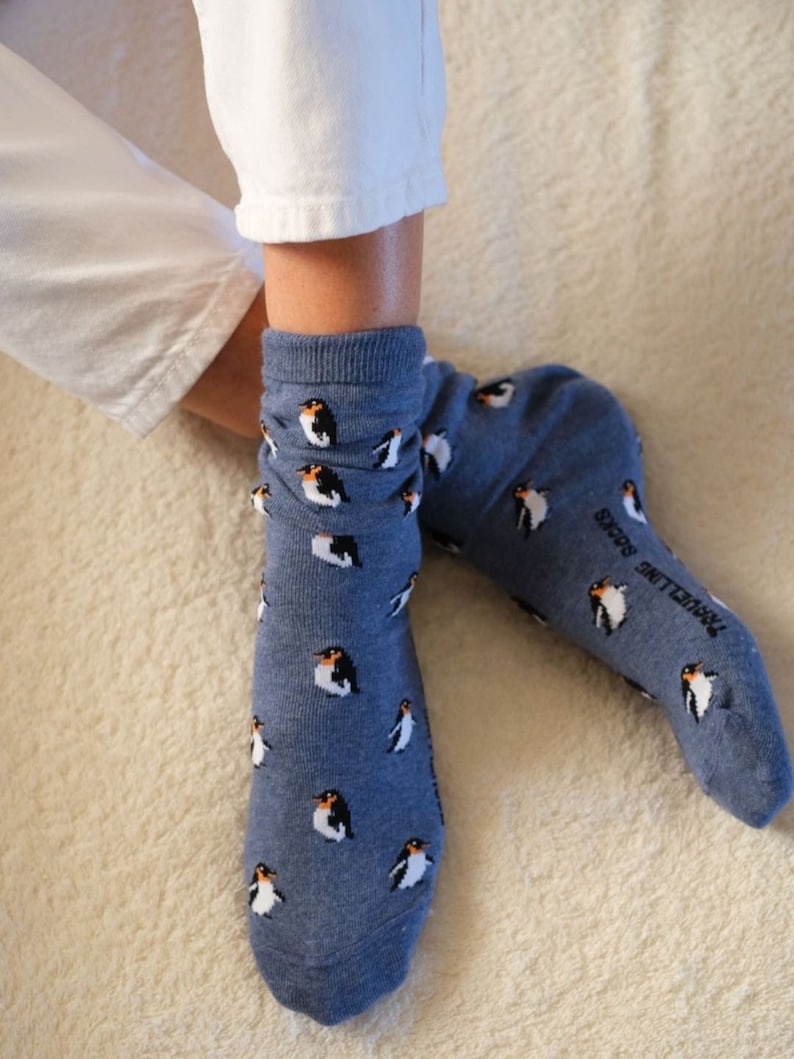 Chaussettes Pingouin Ambiance estivale Chaussettes Hommes Femmes Chaussettes colorées Joyeux anniversaire Frais Cadeau Idée cadeau Animal sauvage Chaussettes oiseaux animal de compagnie image 2