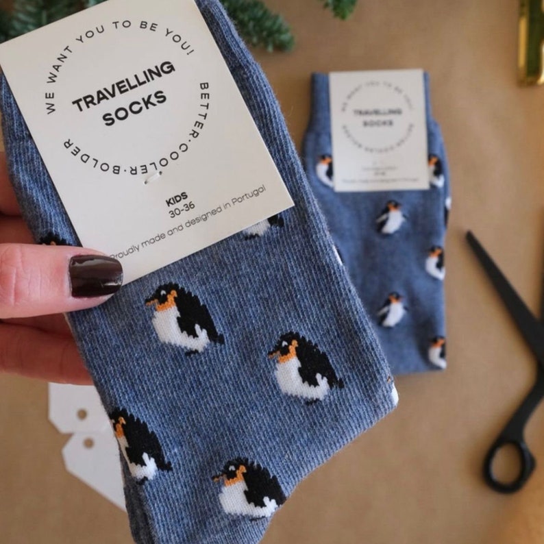 Chaussettes Pingouin Ambiance estivale Chaussettes Hommes Femmes Chaussettes colorées Joyeux anniversaire Frais Cadeau Idée cadeau Animal sauvage Chaussettes oiseaux animal de compagnie image 3