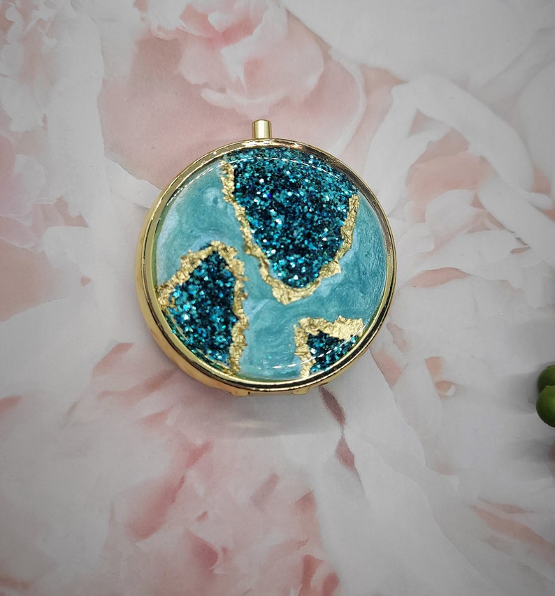 Geode Pill Box-Custom Made, Gold Mirrored, Unique, Perfect Gift for Her, Mom, Grandmother, Teacher, Stash Box, Purse Container, Mint Holder image 3