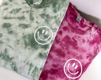 Smiley Face Tie Dye Shirt / Tie Dye Shirt / Ice Dye Shirt / Scrunch Tie Dye / Pastel Tie Dye / Tie Dye T-shirt / Smile Shirt