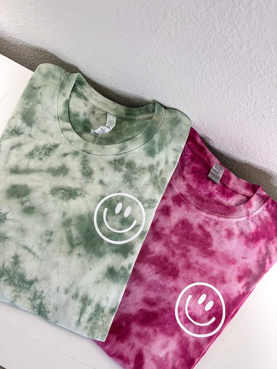 Smiley Face Tie Dye Shirt / Tie Dye Shirt / Ice Dye Shirt / Scrunch Tie Dye / Pastel Tie Dye / Tie Dye T-Shirt / Smile Shirt