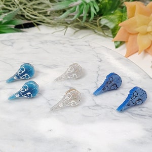 Raven skull earrings, goth stud earrings, skull jewellery, bird skull earrings, goth gifts, skull gifts, macabre art, skull studs