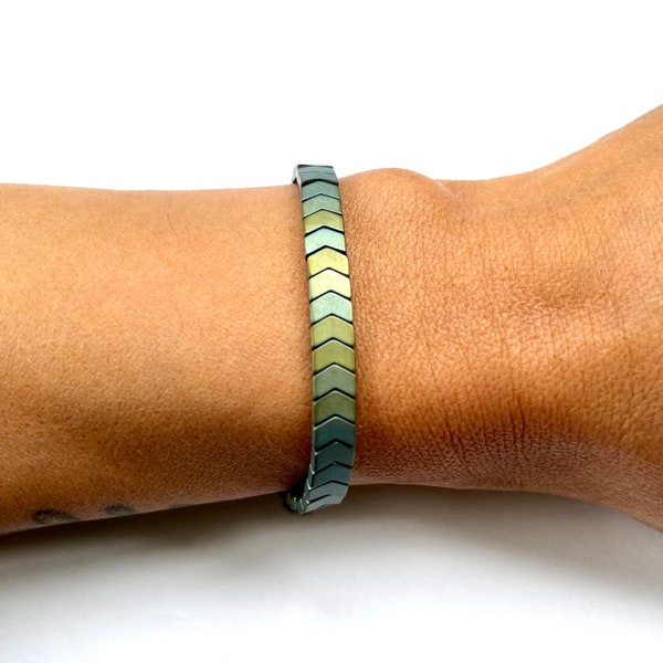 Hematite chevron bead bracelet in metallic blue/green