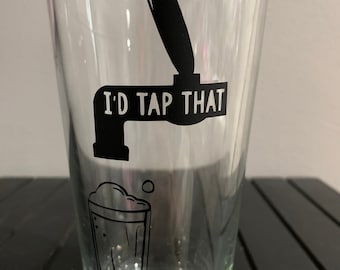 I'd Tap That Pint Glass: Beer Lover Gift, Black Vinyl Decal