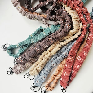Scrunchie Lanyard with Breakaway Clasp / Stretchy Safety ID Lanyard / Keychain / Gift for Teacher, Nurse / Thank You Gift / Stocking Stuffer